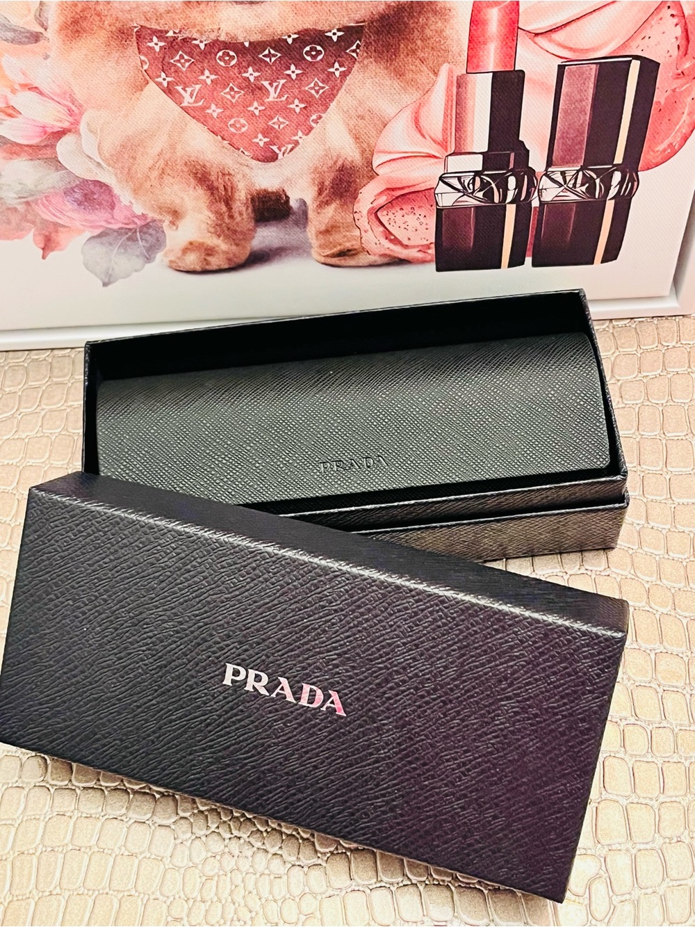 Prada Authentic Eyewear Case in Saffiano Leather w/Protective Box & Linen (EUC) - Picture 4 of 14